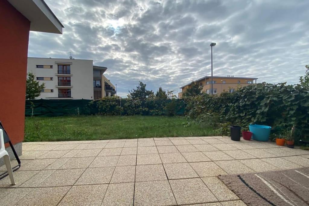 Simple With Garden 15 Min From Center&airport Lejlighed Prag